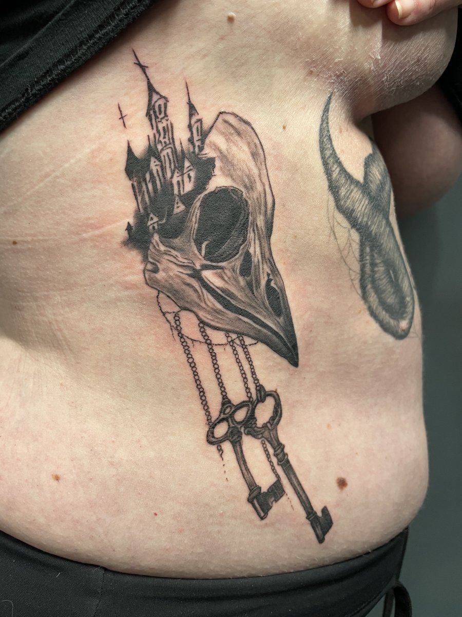 Bird skull with castle and keys by Lindsay, Kustom Tattoo Club
