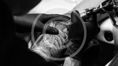 800x533xjun-cha-and-jose-lopez-london-pop-up-lowrider-tattoo-studio-recap-14.jpg.pagespeed.ic_.8RKBFzpVD1.jpg